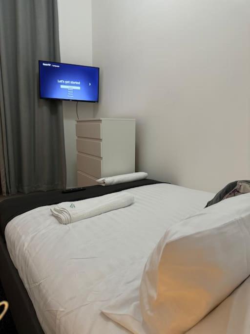 3 • Double Bed In King's Cross * Londra